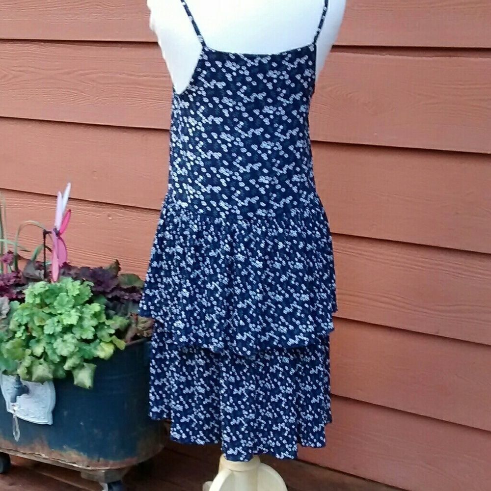 Herlion Dress - Picture 4 of 8